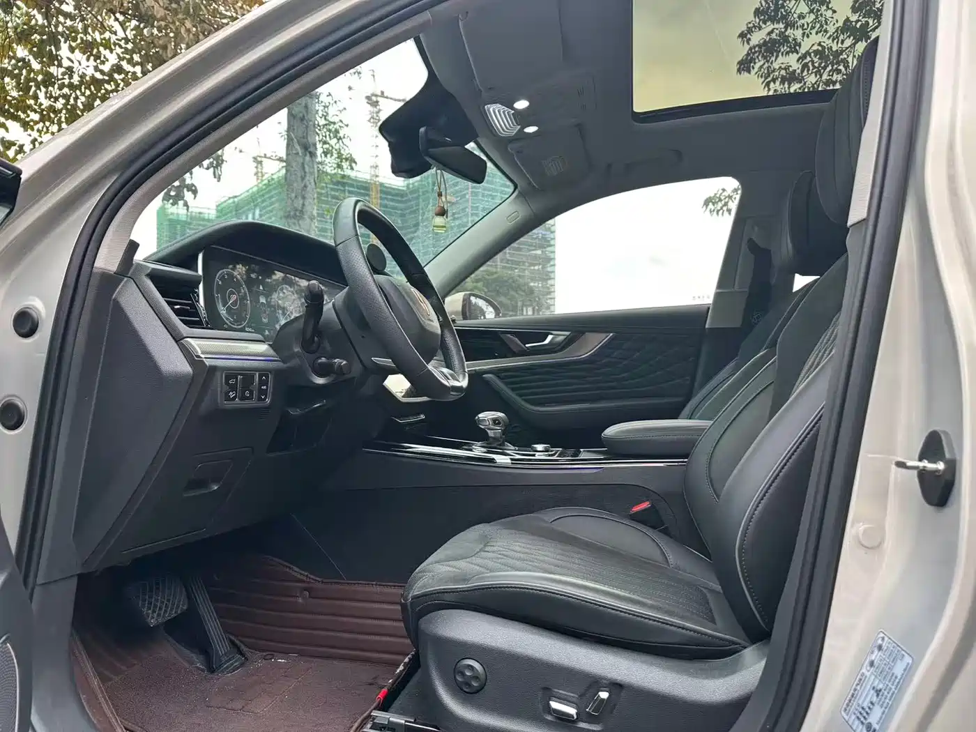 Hongqi HS5 2022 Facelift 2.0T Smart Flag Enjoyment Edition фото 5