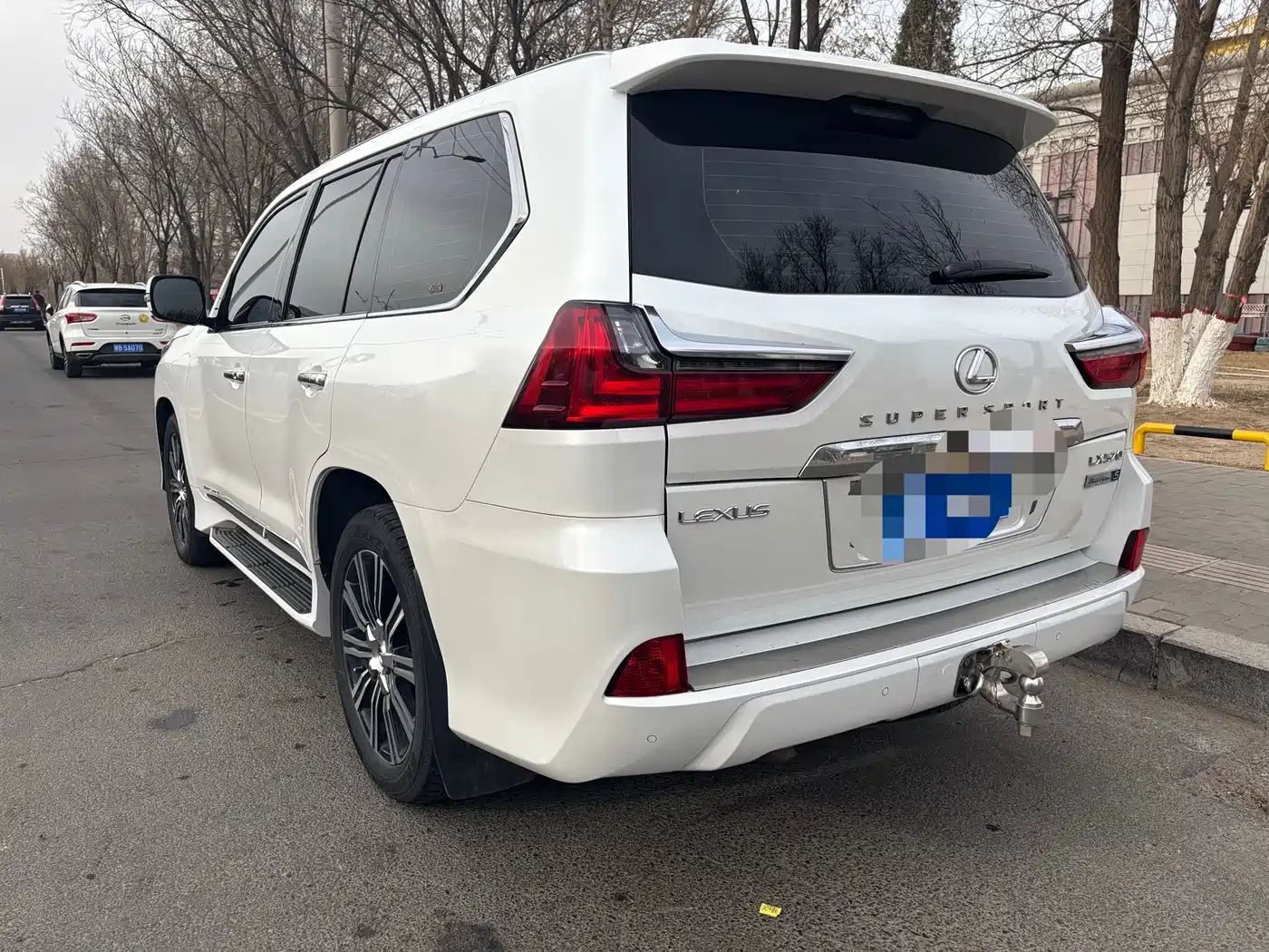 Lexus LX 2017 570 Peak Special Limited Edition фото 10