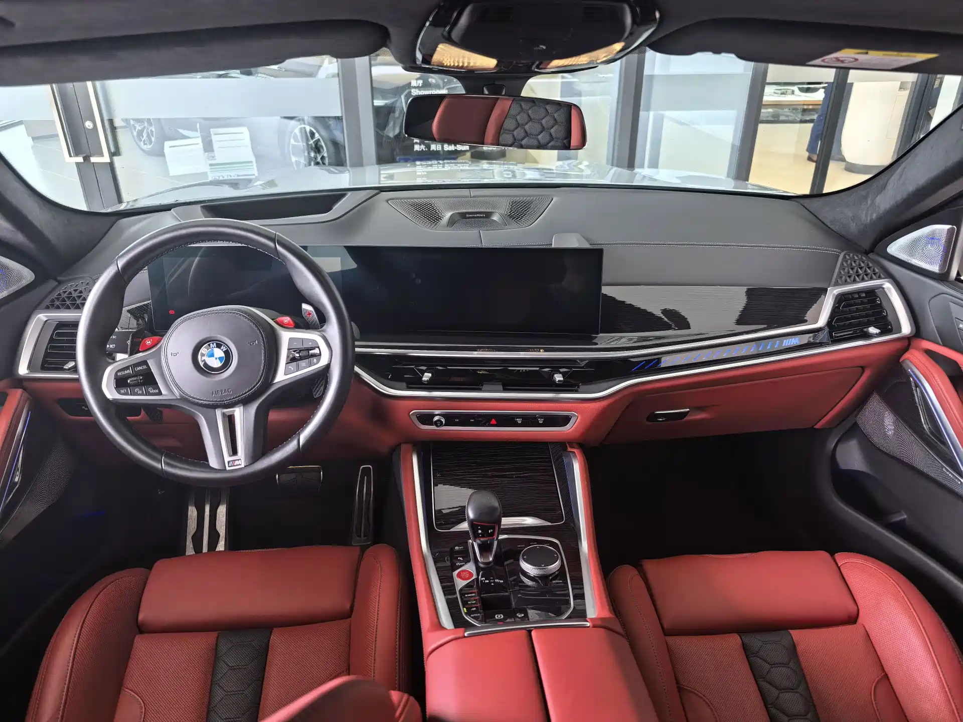 Photo 9 - BMW X6 M