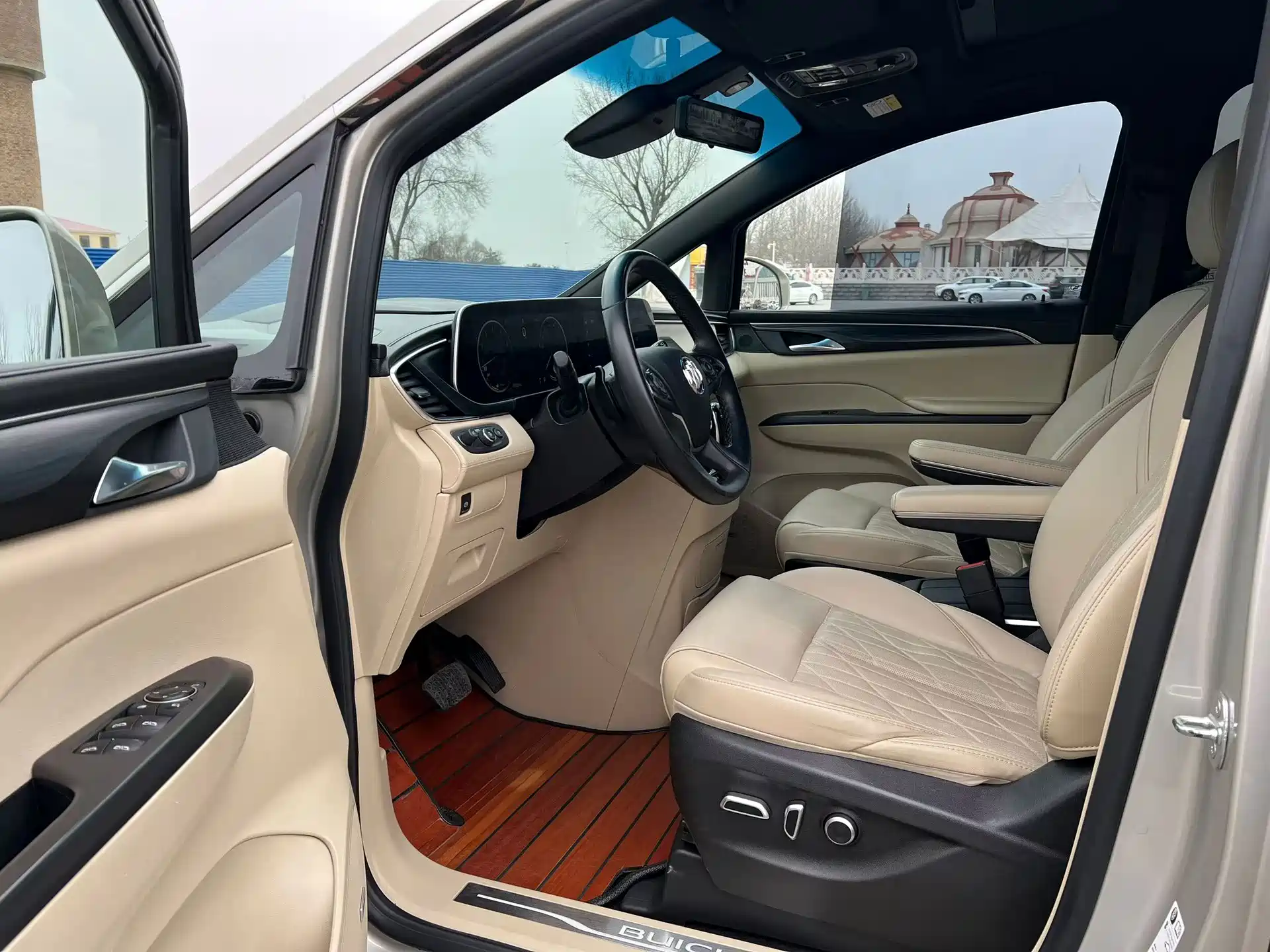 Фото 7 - Buick GL8