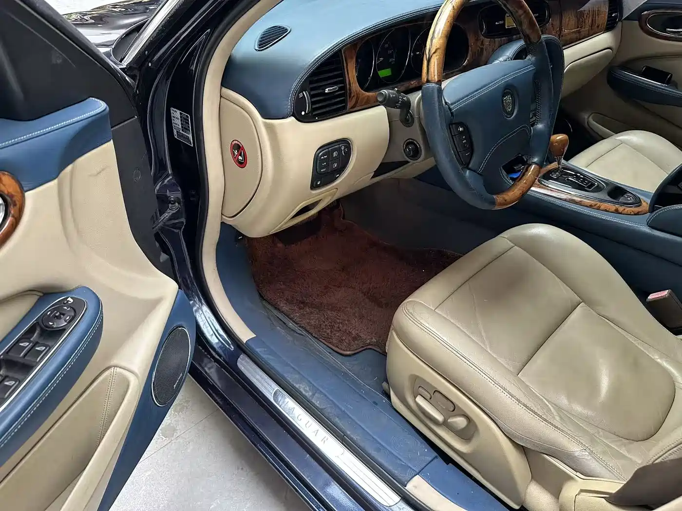 Jaguar XJ 2004 Model XJ8 4.2 фото 7