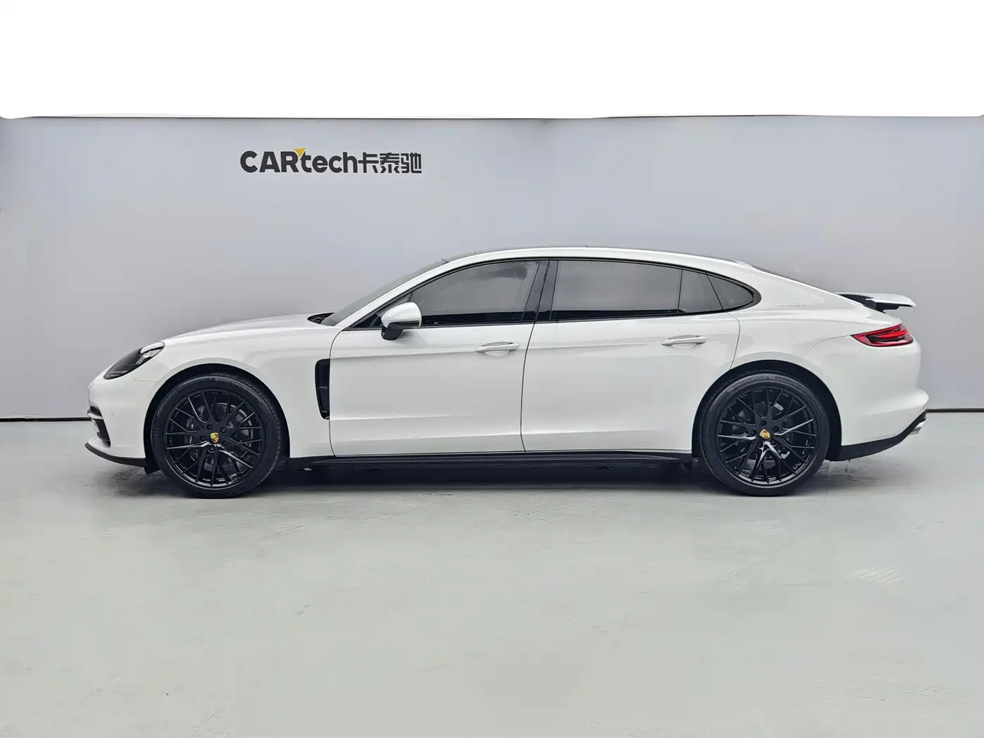 Porsche Panamera 2019 Panamera 4 Executive Long Wheelbase 2.9T фото 2