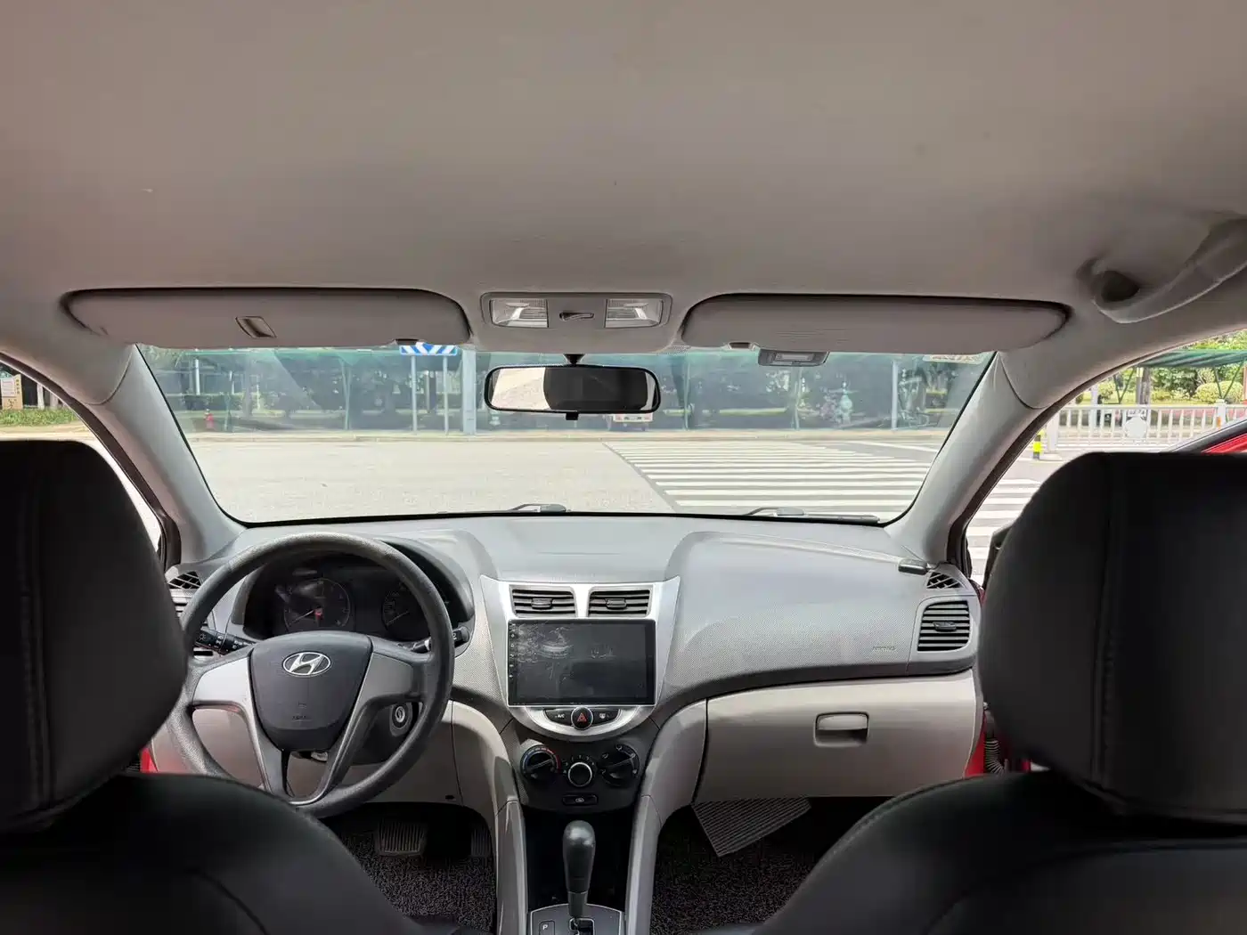 Hyundai Verna 2014 1.4L Automatic Smart GLS фото 17