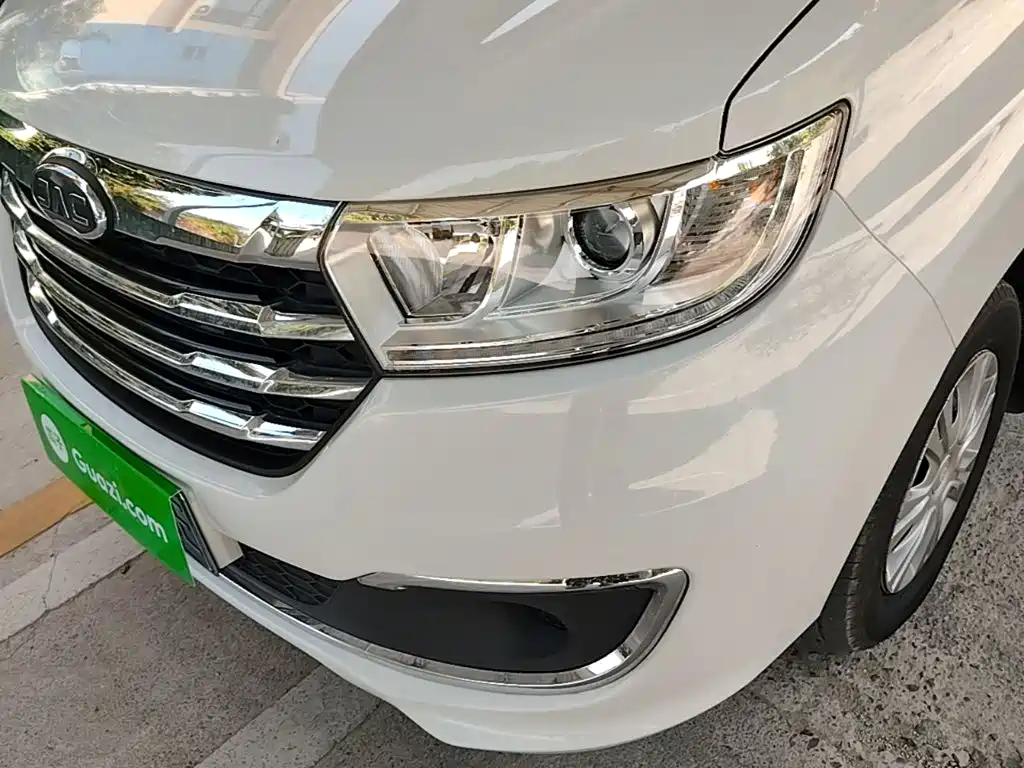 JAC Refine M3 2025 2025 PLUS 1.8L Manual Classic 7-seater