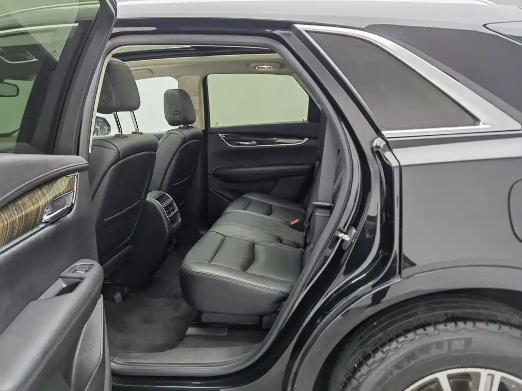 Cadillac XT5 2016 2016 28T AWD Luxury Model