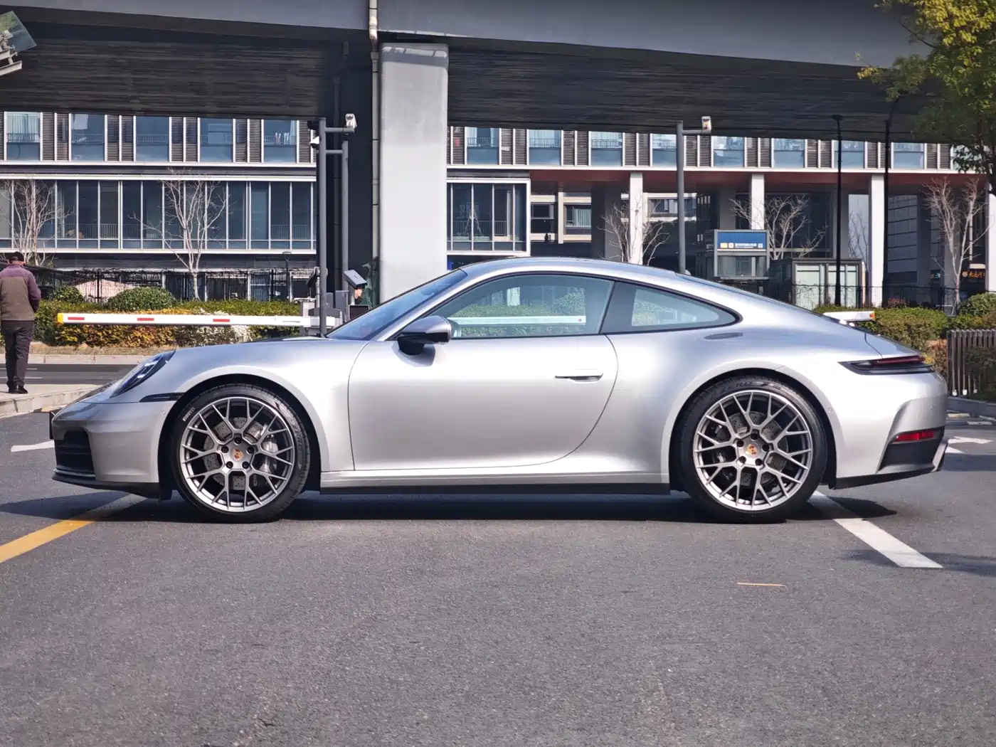 Porsche 911 2025 Carrera 3.0T фото 4