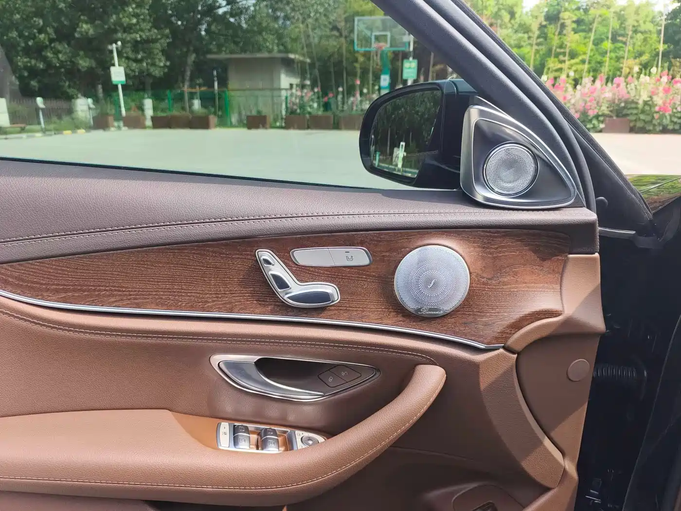 Mercedes-Benz E-Class 2023 E 260 L фото 5