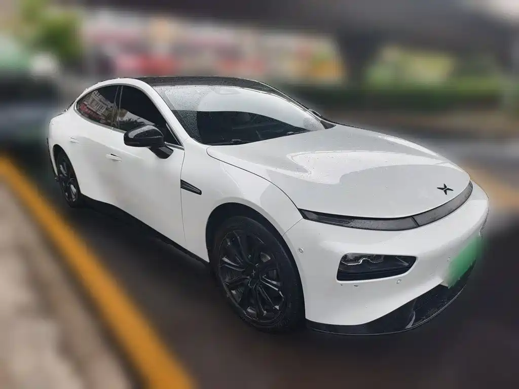 Фото 3 - XPeng P7
