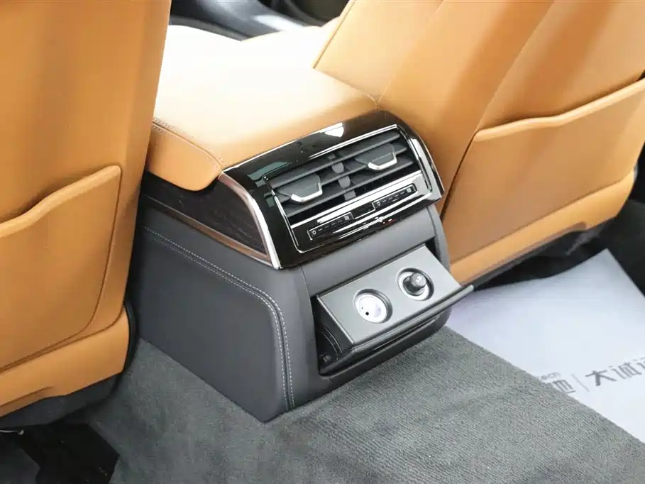 Audi A8 2024 Model A8L 50 TFSI quattro Premium Selection фото 20