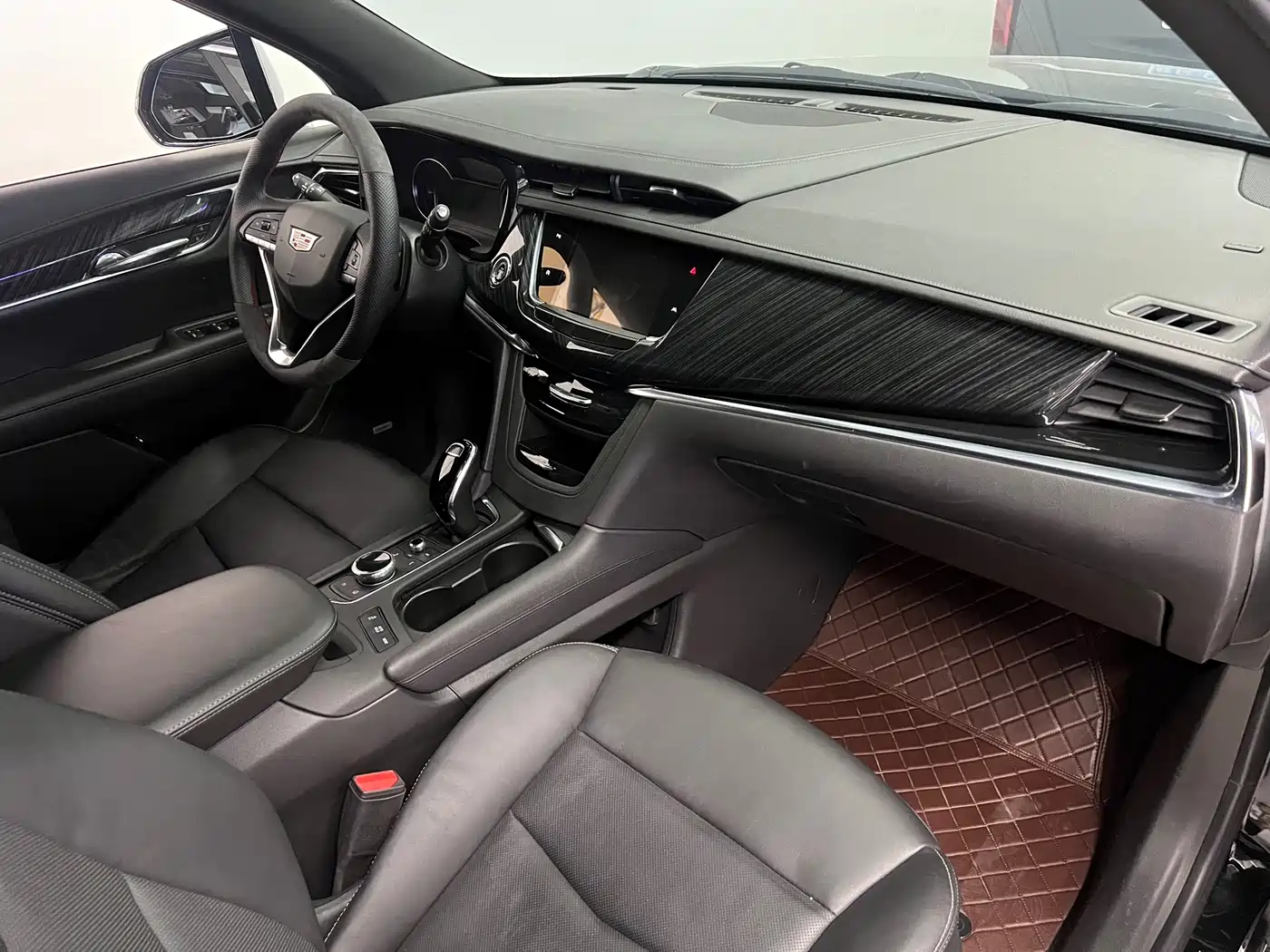 Cadillac XT6 2021 28T 6-Seater AWD Luxury фото 3