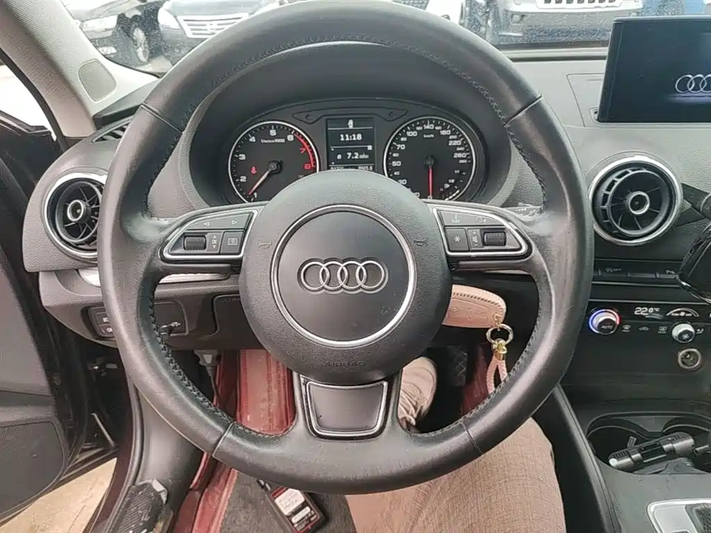 Audi A3 2014 Sportback 35 TFSI Automatic Comfort фото 11