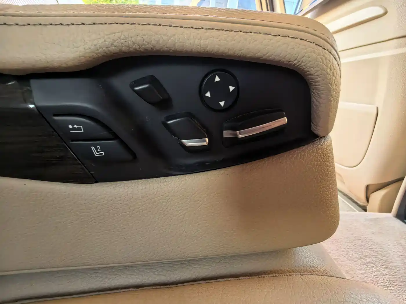 BMW 7 Series 2013 Model 730Li Luxury фото 13