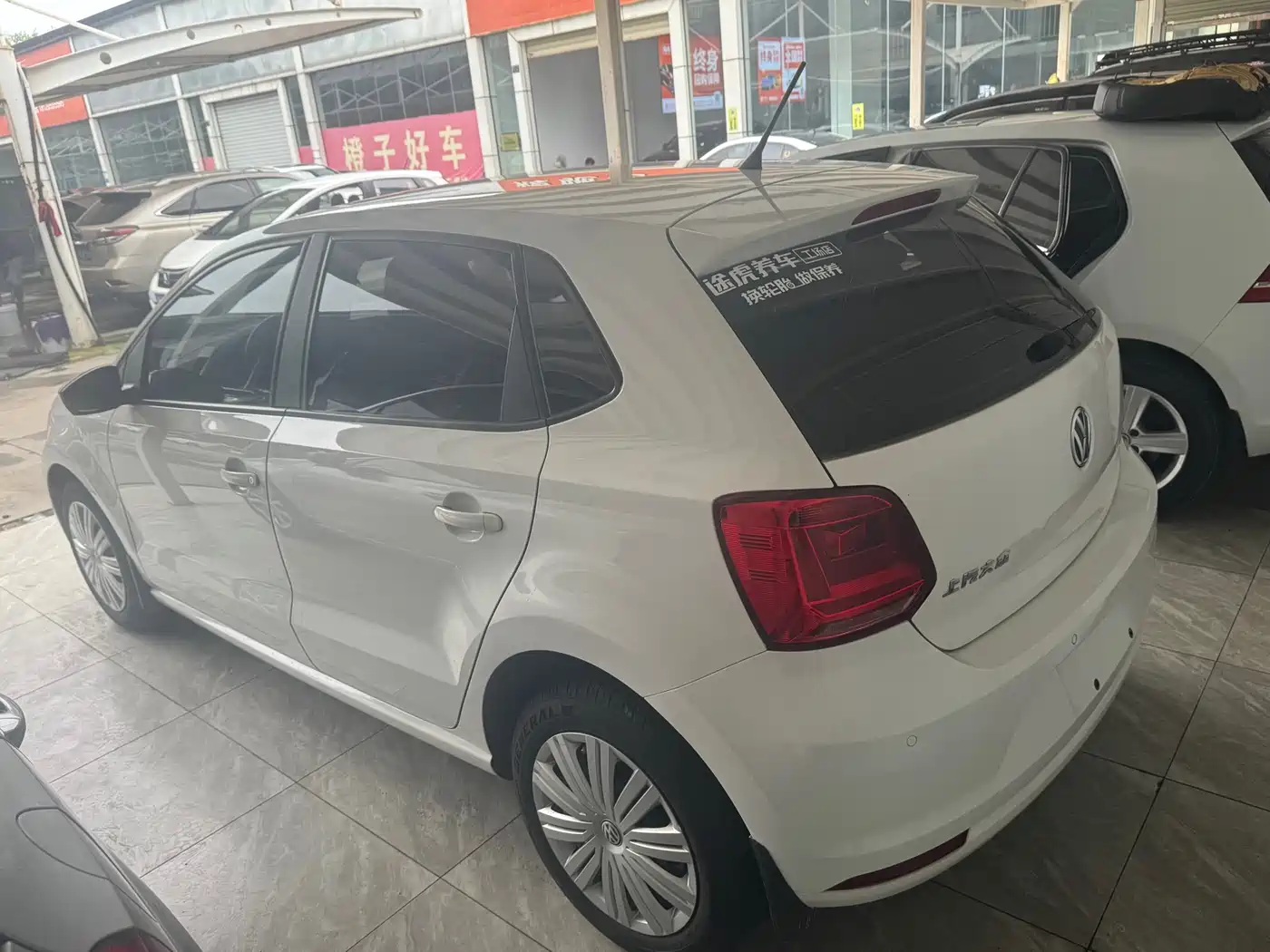 Volkswagen Polo 2016 1.6L Automatic Comfort фото 9