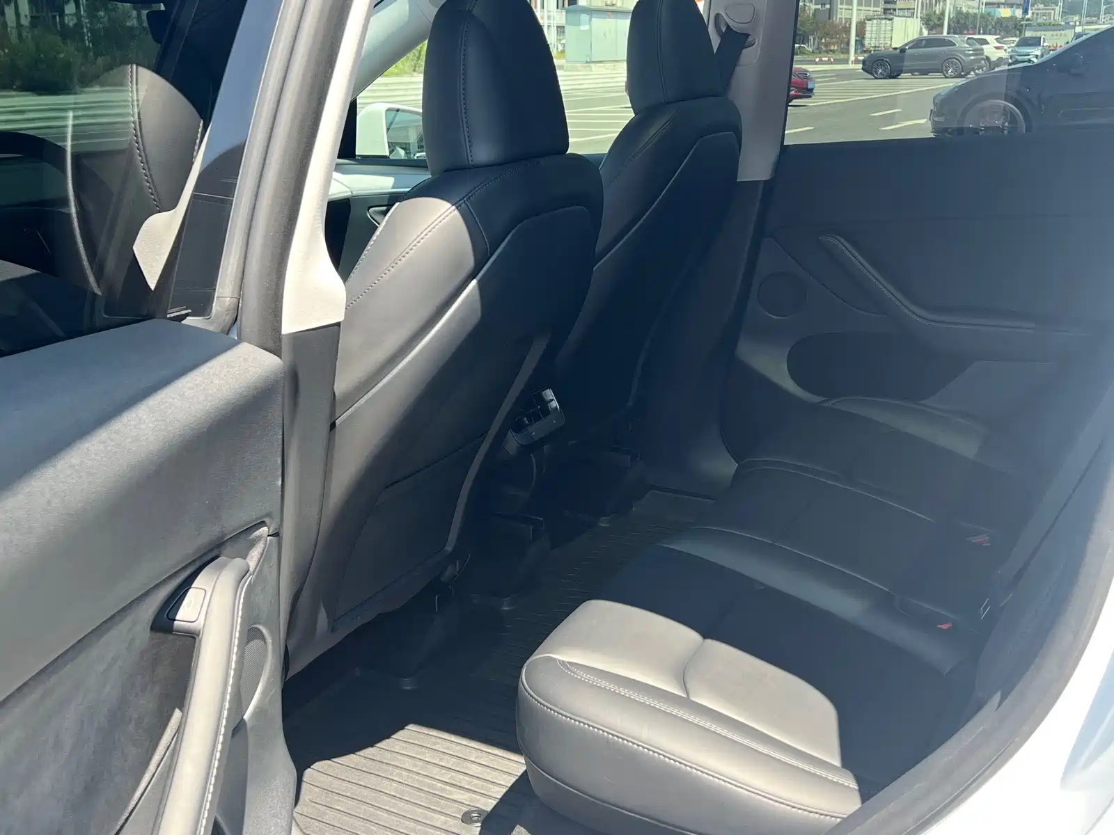 Фото 11 - Tesla Model Y