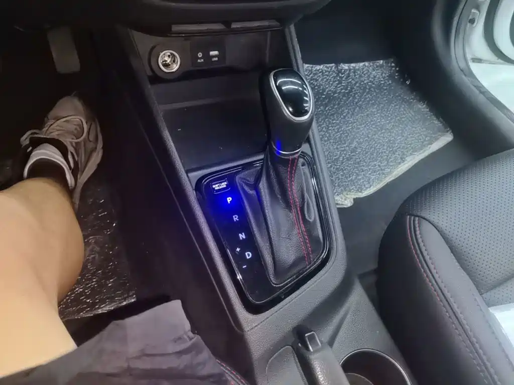 صورة 14 - Hyundai Verna