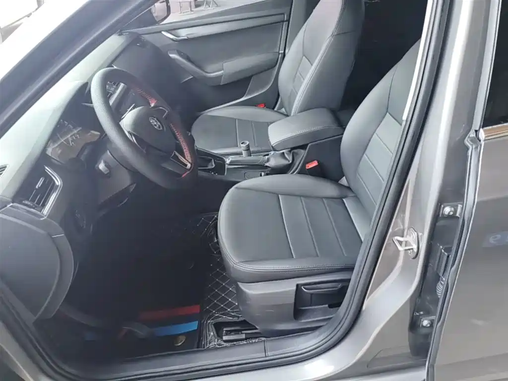 Škoda Octavia 2017 Classic 1.6L Automatic Comfort фото 15