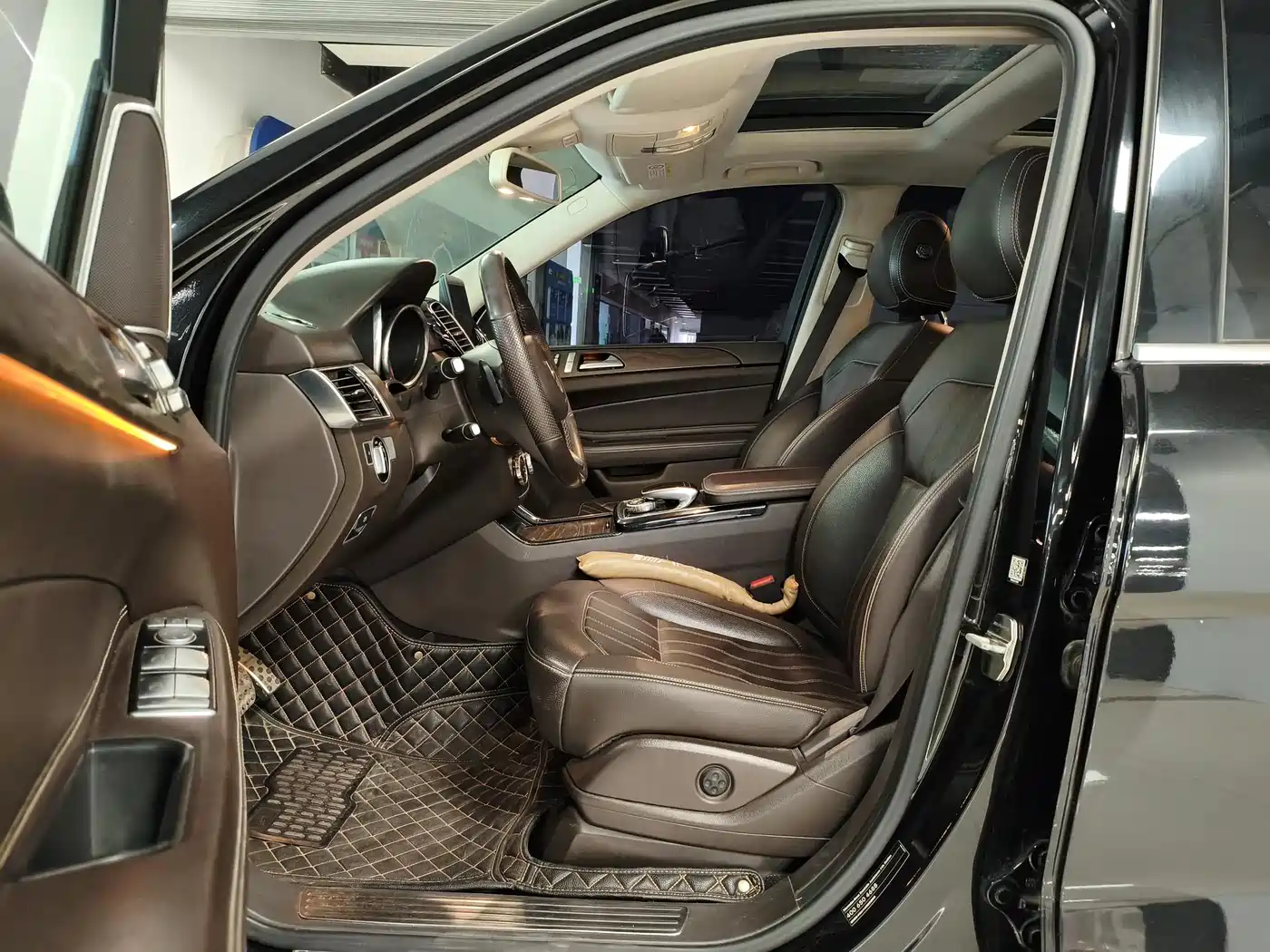Mercedes-Benz GLE 2016 GLE 320 4MATIC Luxury фото 9