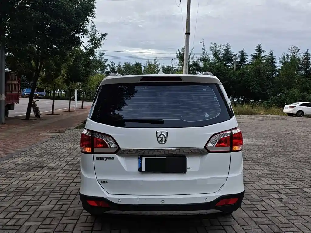Photo 13 - Baojun 730