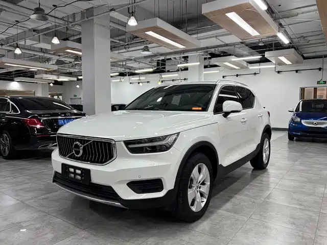 Volvo Volvo XC40 2022 Model T4 AWD Smart Drive Fashion Edition