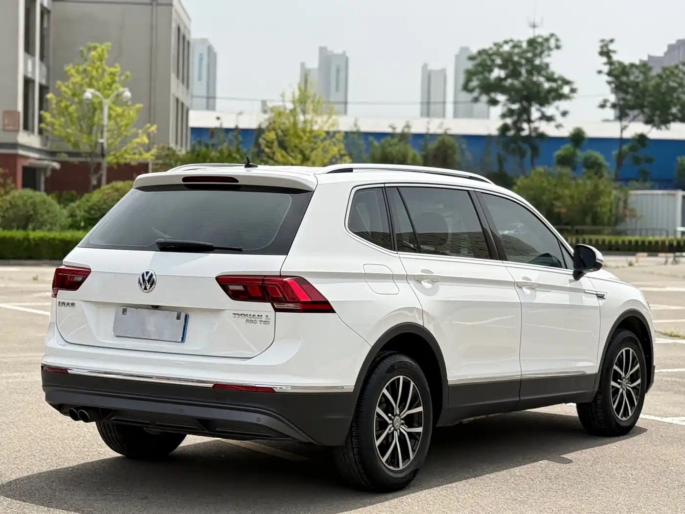 Volkswagen Tiguan L 2018 Facelift 330TSI Automatic 2WD Luxury Edition фото 7