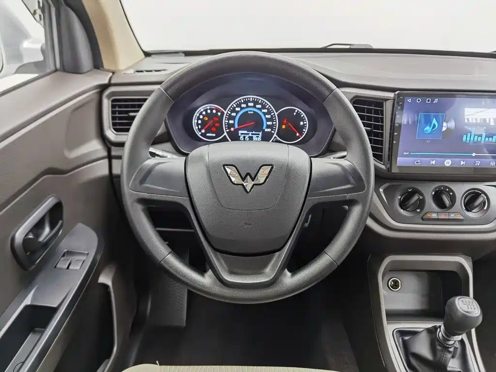 Wuling Motors Wuling Hongguang V 2023 2022 1.5L Dynamic Luxury Edition Hydraulic Power Steering LAR