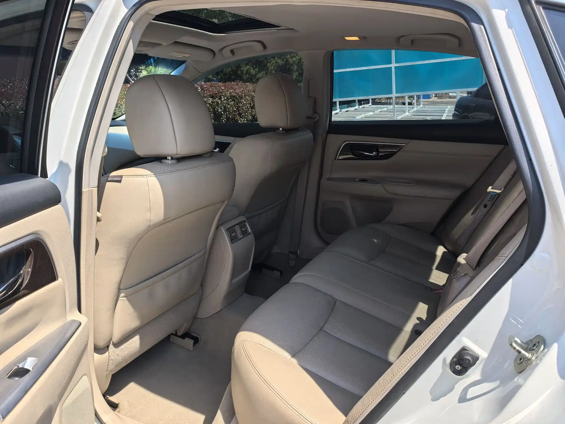 Photo 5 - Nissan Teana