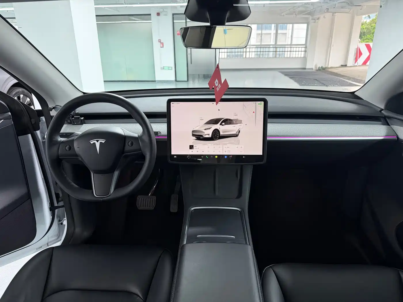 Фото 18 - Tesla Model Y