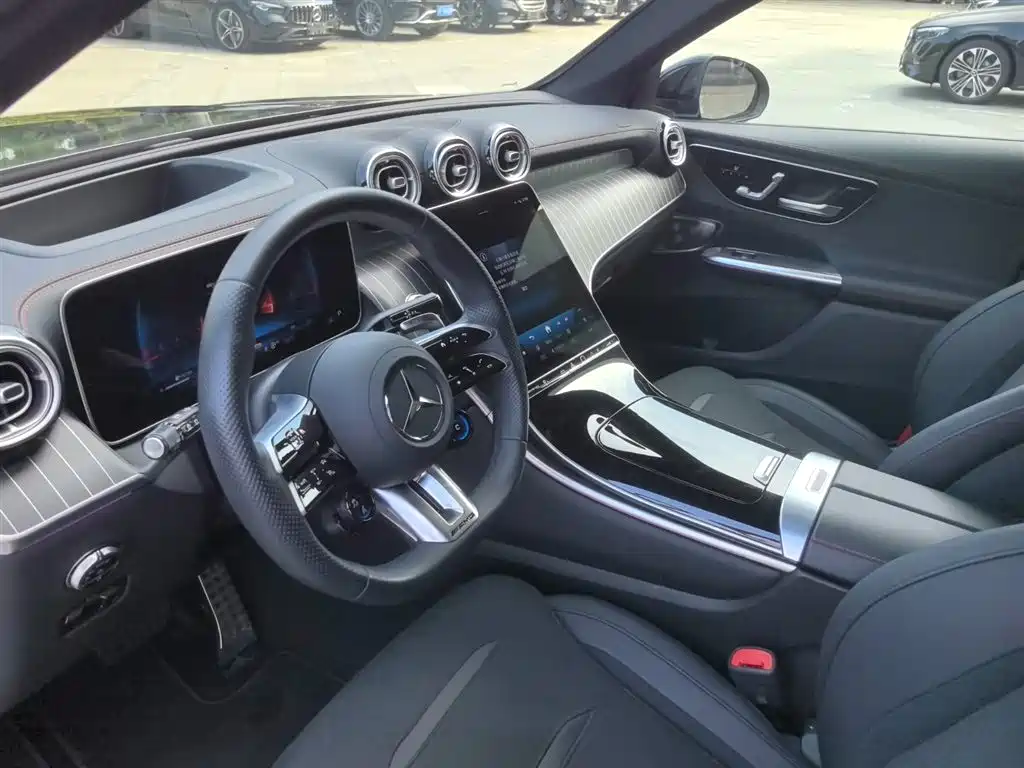 Mercedes-Benz GLC AMG 2025 AMG GLC 43 4MATIC фото 12