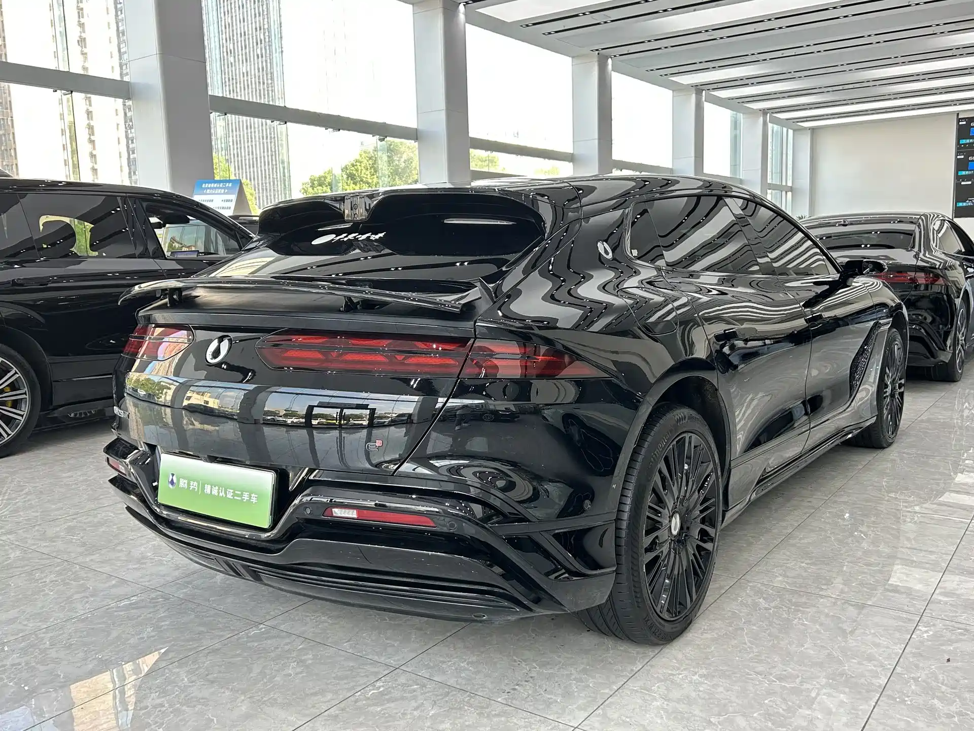 Фото 10 - Denza Z9GT