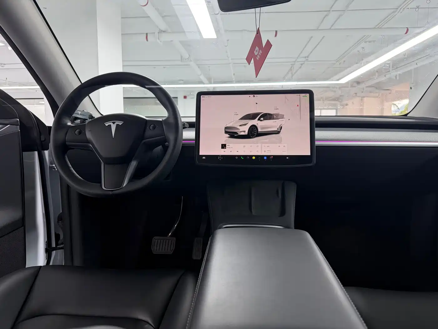 Фото 19 - Tesla Model Y