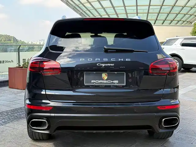 Porsche Cayenne 2016 Cayenne Platinum Edition 3.0T — фото 5