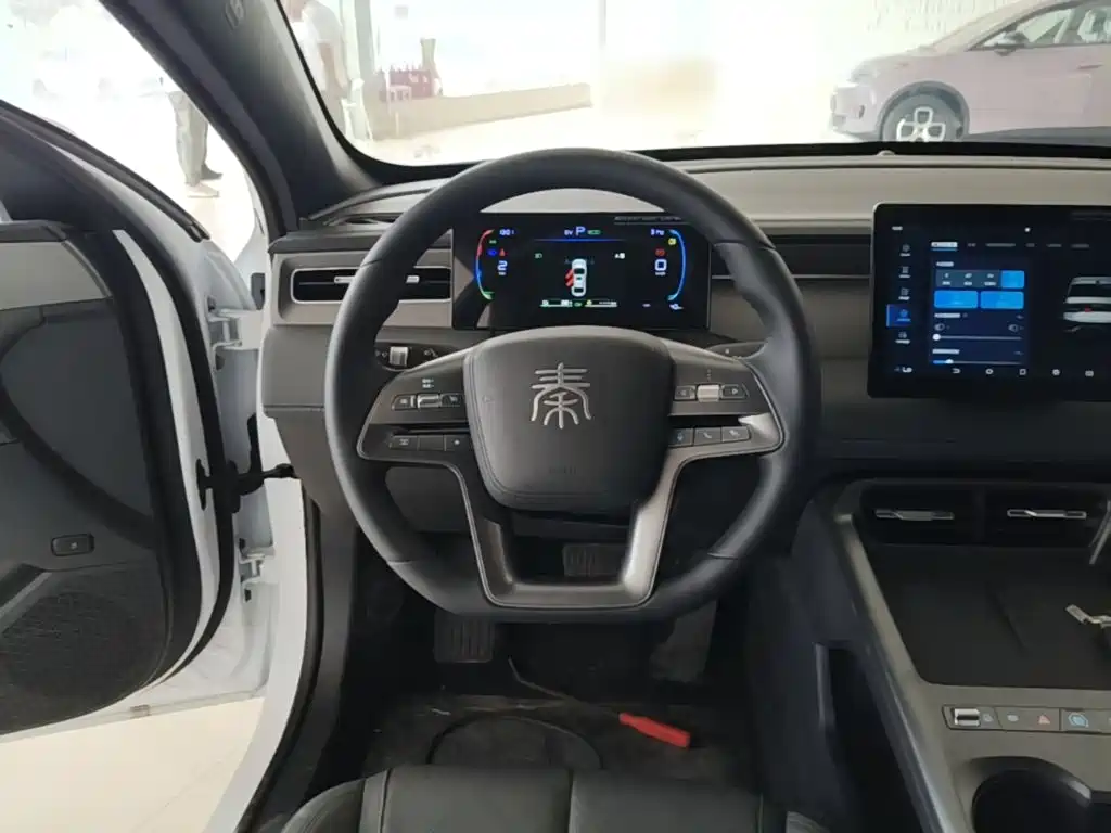 BYD Qin PLUS 2026 2026 DM-i Smart Edition 128KM Progressive