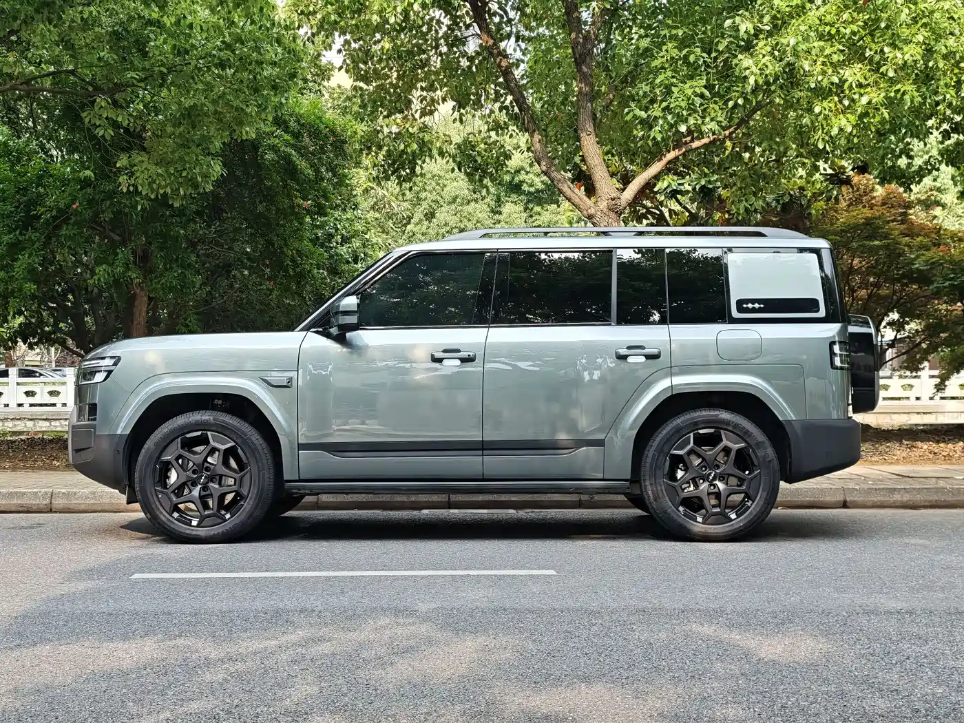 Fang Cheng Bao Titanium 7 2025 2025 AWD Base Model