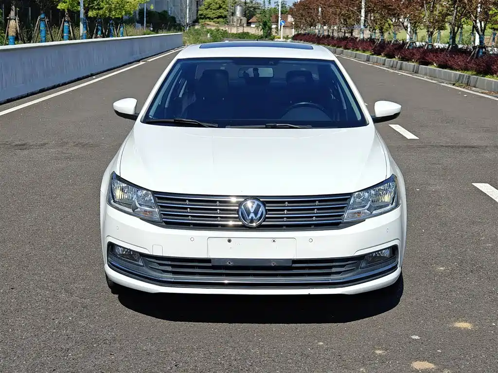 Volkswagen Lavida 2017 230TSI DSG Comfort Edition фото 19