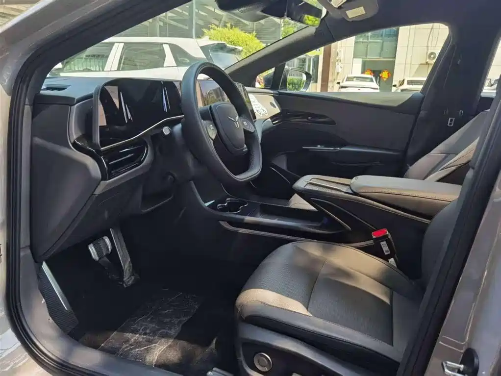 Hongqi EH7 2025 640 AWD Smart Selection Edition фото 8
