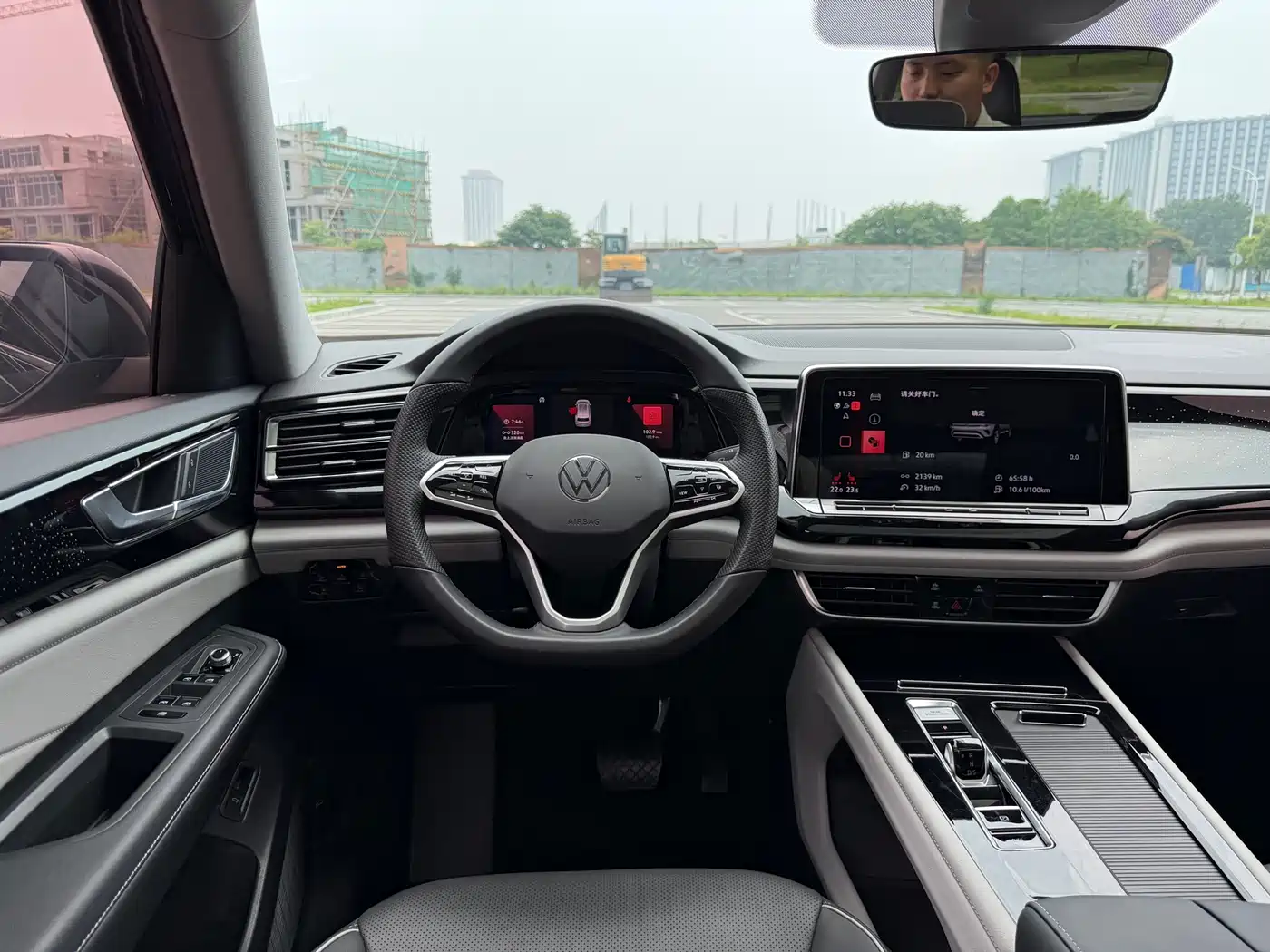 Volkswagen Teramont 2023 330TSI FWD Premium Luxury Edition фото 8