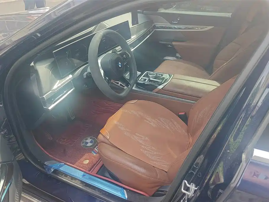BMW 7 Series 2023 Model 740Li Premium Luxury Package фото 9