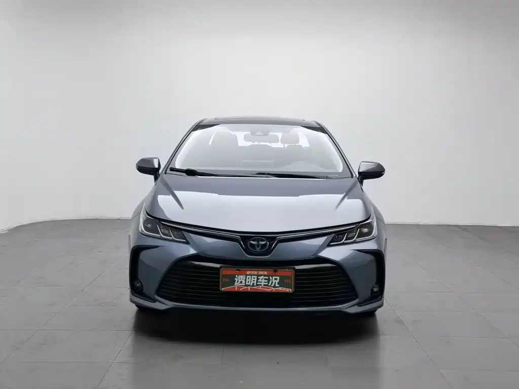 Фото 3 - Toyota Corolla