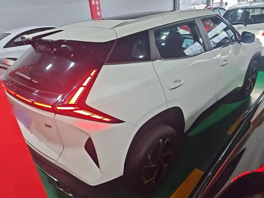 Geely Atlas 2026 2024 1.5TD Smart Connect+