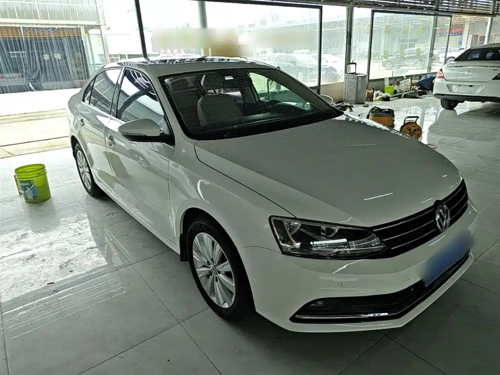 Volkswagen Sagitar 2014 1.4TSI Automatic Luxury фото 4