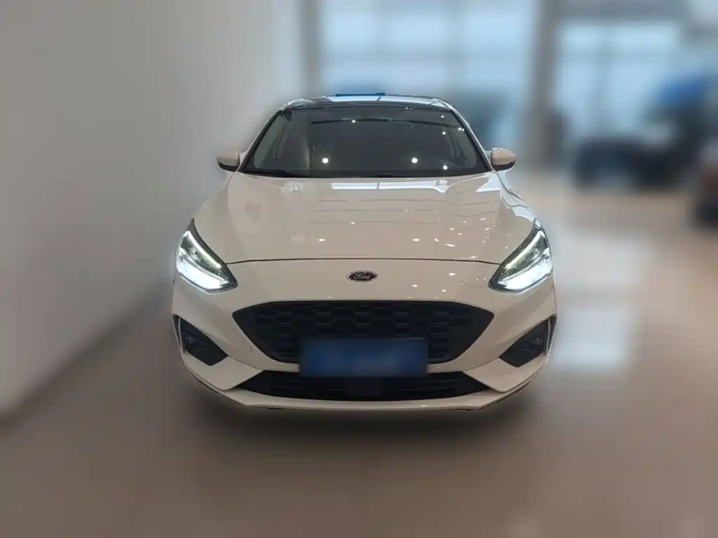 Ford Focus 2022 2021 Hatchback EcoBoost 180 Auto Trend