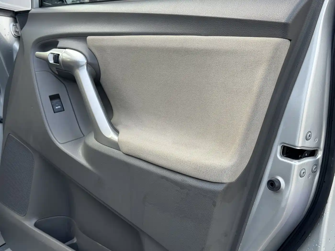Toyota E'Z 2012 180G CVT Comfort Multi-function Edition фото 15