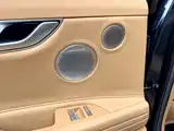 Photo 10 - Genesis G80