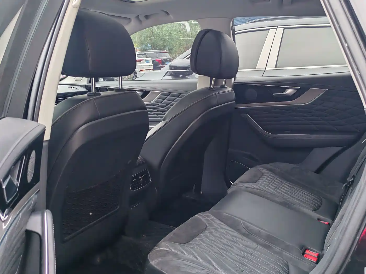 Hongqi HS5 2022 2.0T Smart Connect Premium Edition фото 5