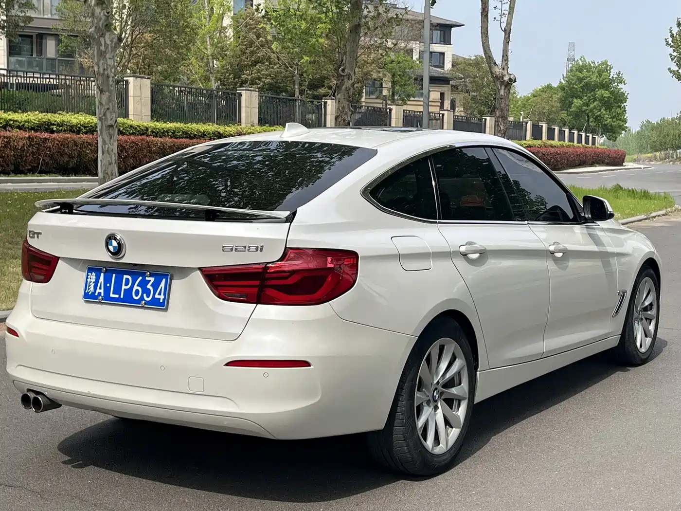 BMW 3 Series GT 2017 320i Luxury Design Package фото 7