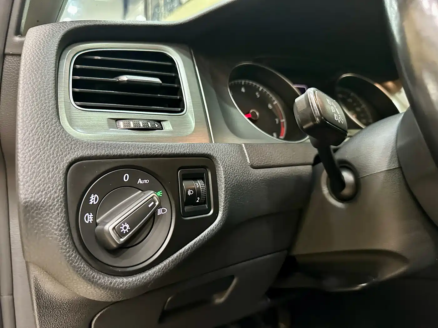 Volkswagen Golf 2016 230TSI Automatic Luxury фото 17