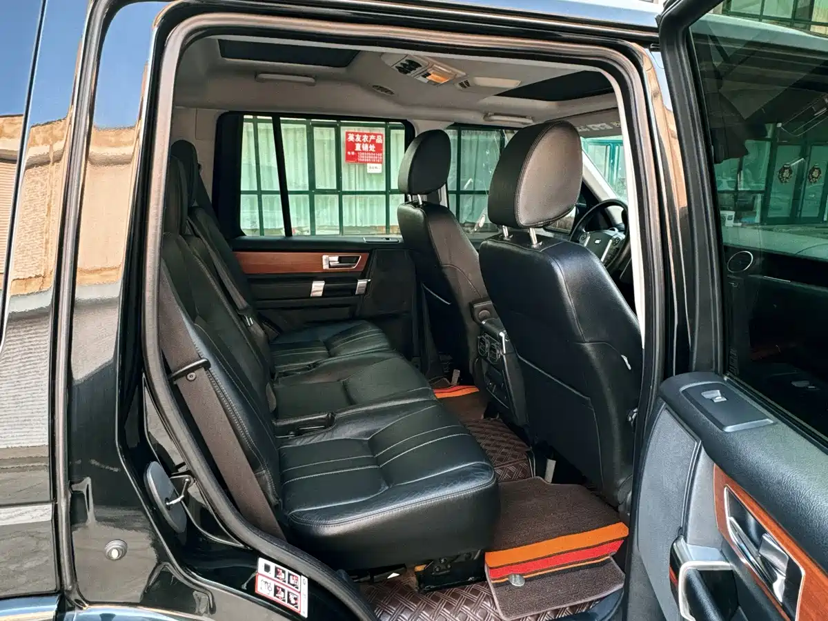 Land Rover Discovery 2011 4.0 V6 HSE фото 11