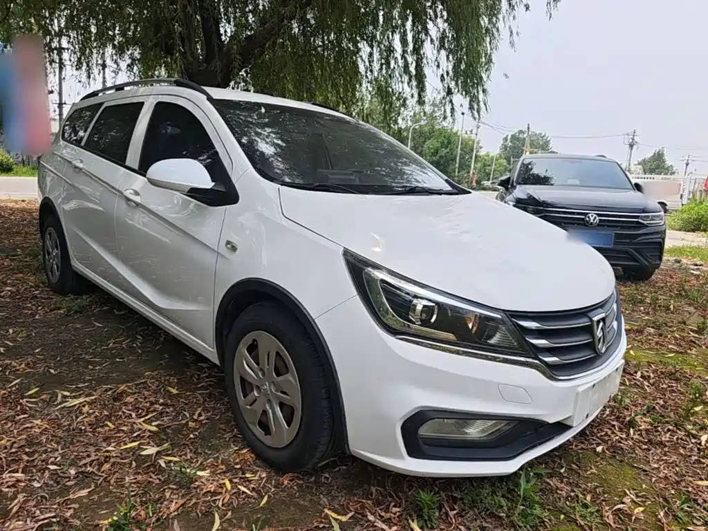 Baojun 310W 2018 2017 1.5L Manual Comfort China V