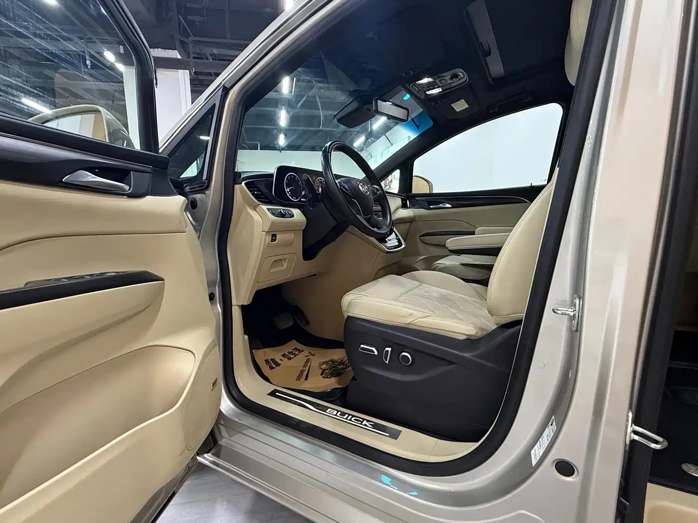 Buick GL8 2022 ES Landmark 653T Flagship фото 4