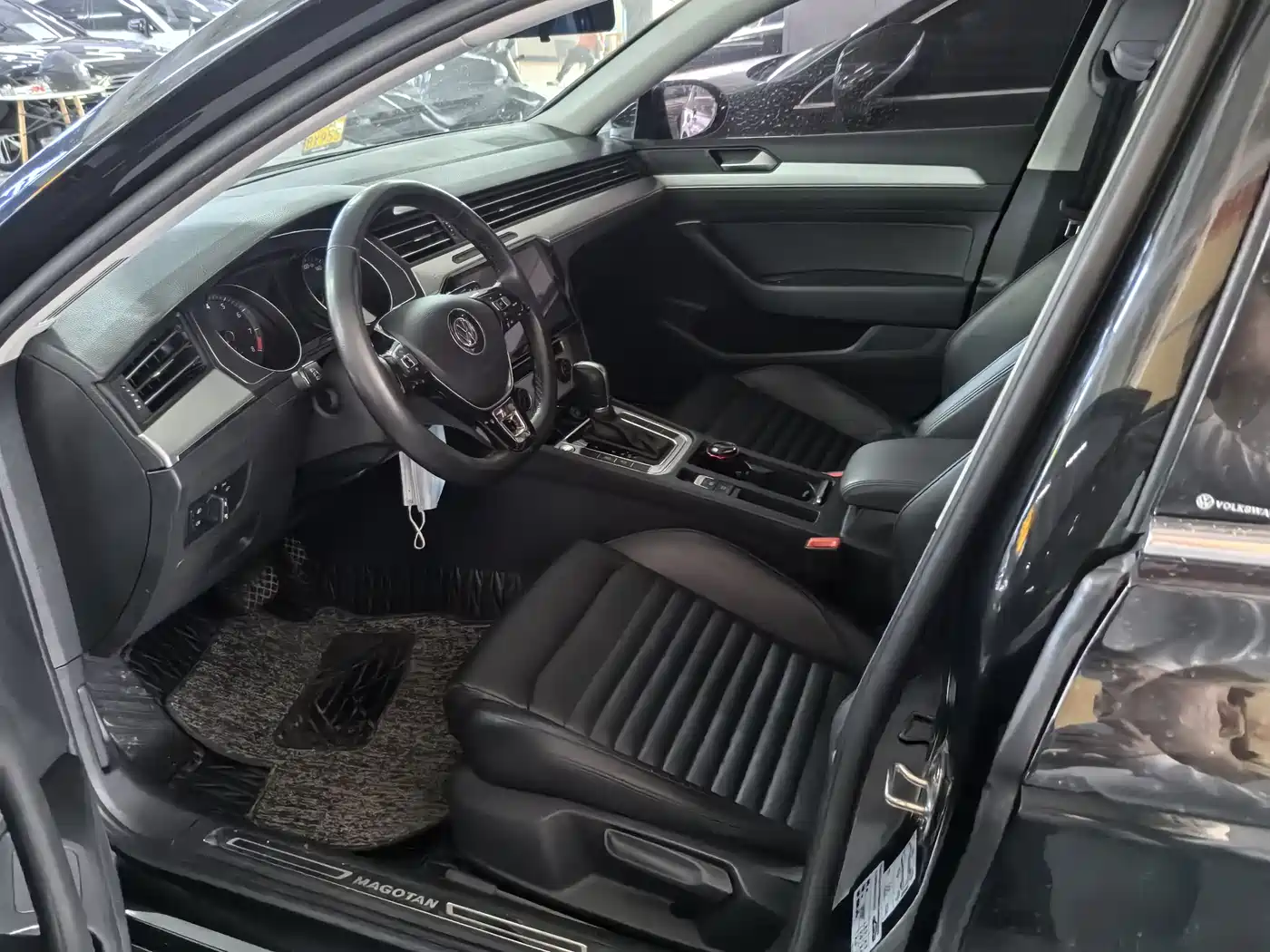 Volkswagen Magotan 2018 280TSI DSG Comfort фото 7